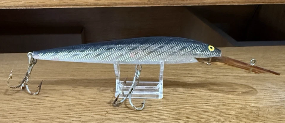 Vtg Rebel Deep Runner Spoonbill - DR 2401 Silver/Black Back  - 7” - 1 Oz. - Image 1 of 4