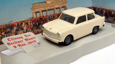Vitesse 1/43 Scale Model Car V06400 - Trabant Der Trabi - Cream - Image 1 of 3