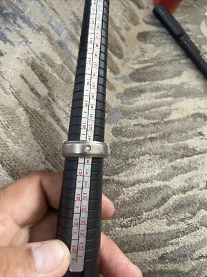 Anillo de diamantes de titanio natural 0,10 quilates banda solitaria 7 mm talla 11 para hombre’s Foto 1 de 2