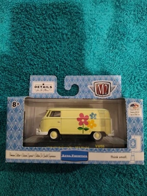 2018 M2 Machines 1960 VW Delivery Van VW06 18-73 *NEW* unopened factory sealed - Image 1 of 4