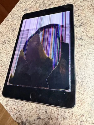 Apple iPad Mini 2nd Gen - 7.9" Display 16GB, Wi-Fi, Grey Color - Image 1 of 3