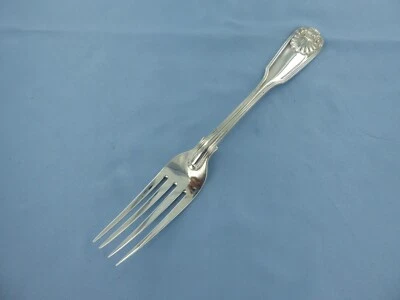 ANTIQUE STERLING SILVER FIDDLE THREAD & SHELL DINNER FORK LONDON 1845. - Image 1 of 4