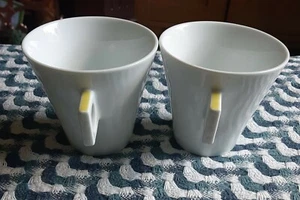 2 x Nescafé Dolce Gusto 175ml Capacity Mustard Ochre Yellow & White Mug VGC - Picture 1 of 7