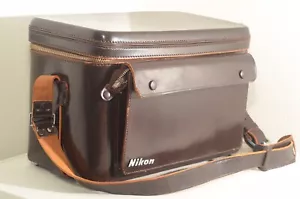 FUNDA DE TRANSPORTE CASI NUEVA MENOS NIKON FB-6 GAZETTE CUERO MARRÓN DE JAPÓN - Imagen 1 de 12