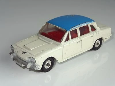 (W) Dinky TRIUMPH 2000 - 135 Foto 1 de 4