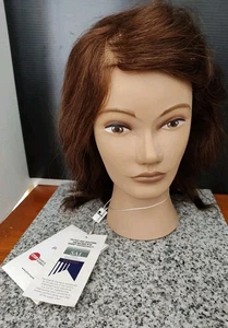 Kosmetik Trainingspuppe Kopf mit Echthaar. Drehpunkt "Erika" B10-007.  - Bild 1 von 13