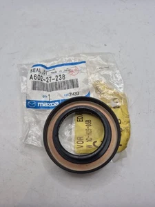 Mazda 3 2007-2013 Genuine Right Hand Driveshaft Oil Seal A60227238 New OEM Part - Imagen 1 de 7