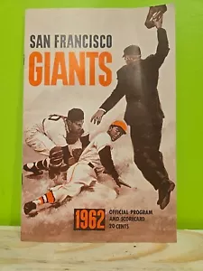1962 PHILLIES & SF GIANTS SCORED PROGRAM ~ WILLIE MAYS 2 HOME RUN GAME - Picture 1 of 5