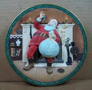Placa de coleccionista 3D Norman Rockwell Christmas Legacy "Llenando cada media" - Imagen 1 de 9