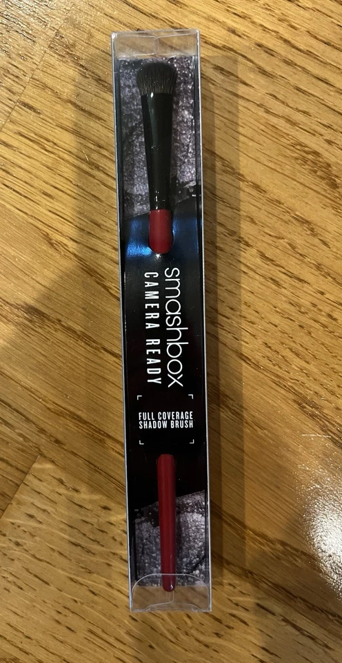 Smashbox Camera Ready Full Coverage Shadow Brush - NWB  - Image 1 of 3