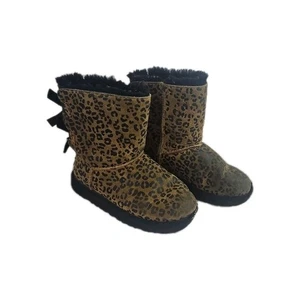 Botas UGG Us Talla 1 Niñas Estampado Guepardo Arco Espalda - Imagen 1 de 7