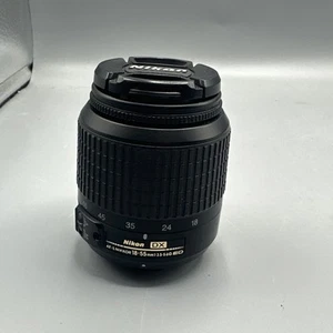 Nikon AF-S DX Zoom Nikkor ED 18-55mm Zoom Lens Black-C2A - Picture 1 of 3