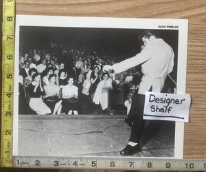Elvis Presley White Jacket & Fans Performance Scene Book Photograph - Picture 1 of 1