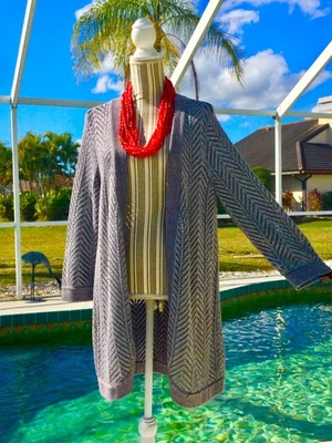 Cárdigan INC Plateado Metálico DRAMÁTICO Diseño Chevron LITE Abierto "VACACIONES" XL usado en excelente estado Foto 1 de 4