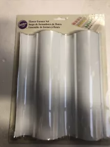 WILTON (wave) Flower Former Set Cake Decorating (NUEVO) - Imagen 1 de 3