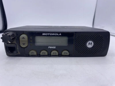 MOTOROLA  FLN3108ANA PM400 UHF 64 CHANNELS MOBILE RADIO - Image 1 of 4