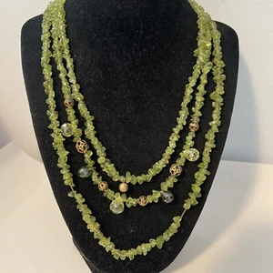 Collana Chip Peridot 3 Filati 17-20" Gioielli Fili Asimmetrici E Pietra - Foto 1 di 8