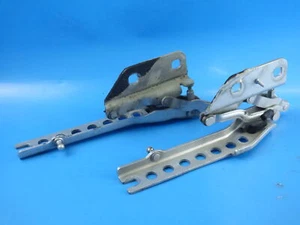 Bisagra capó AUDI S8 5.2 V10 4E D3 4E0823302F - Imagen 1 de 6