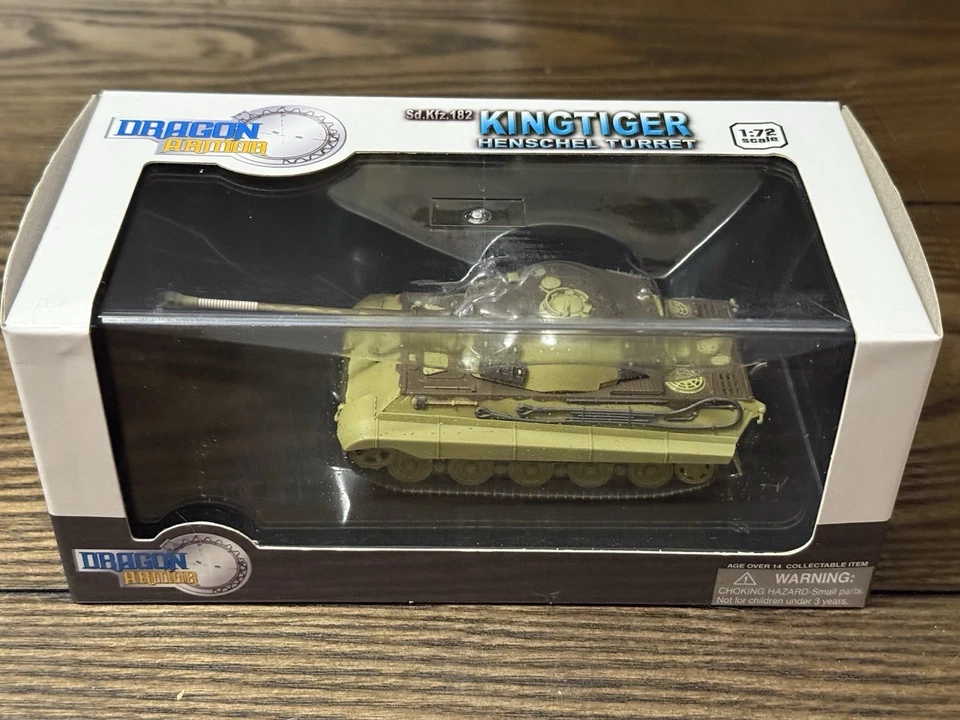 Dragon Armor 1:72 King Tiger Henschel, sHPzAbt. 509, Hungary 1945, No. 60400 - Image 1 of 4