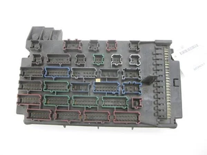 Mercedes-Benz A1635450205 Fuse and Relay Box Front ML W163 - Picture 1 of 7