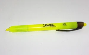 Sharpie Retractable Highlighters Chisel Tip Fluorescent Yellow Smear Guard 1 Lot - Picture 1 of 2