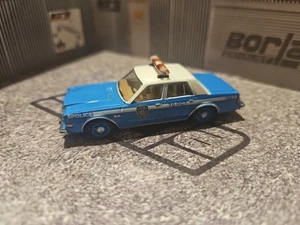 GreenLight 1:64 Big City Police Car Plymouth Gran Fury Hot Pursuit - Picture 1 of 9