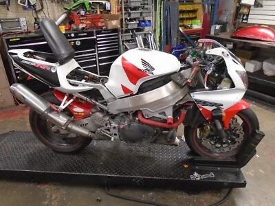 Honda CBR929RR CBR 929 2000-01 husillo, cambio 24610-MCJ-000 Foto 1 de 2