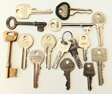 Vintage Keys Doors, Old Keys, 15 x Flat Solid Skeleton Mixed Various