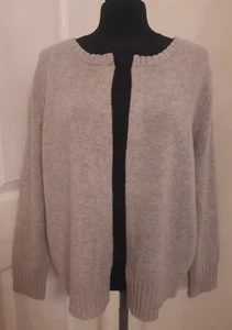 **** NEW GAP 100% CASHMERE GREY CARDIGAN SIZE LARGE **** - Picture 1 of 1