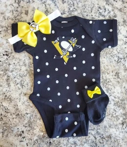 Penguins baby/newborn girl Pittsburgh hockey girl Penguins hockey baby gift - Picture 1 of 3