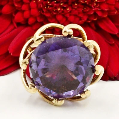 Уникальное кольцо из 14 желтого золота с большим аметистом и драгоценными камнями размер 7,75 - Изображение 1 из 4
