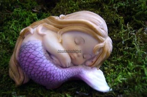 Miniature Little Mermaid Sleeping Fairy Gnome Hobbit Garden TO 4311 - Picture 1 of 12
