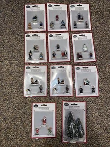 NIP Lot of 11 Cobblestone Corners Christmas Village People Santa Snowman Figures - Picture 1 of 12