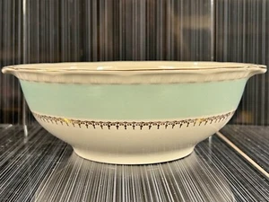 VINTAGE ALFRED MEAKIN PASTEL GREEN RIMMED BOWL WITH GOLD TRIM SERVING PIECE - Picture 1 of 7