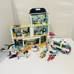LEGO FRIENDS: Heartlake Hospital (41318) mit Minifiguren 99% vollständig - Bild 1 von 18