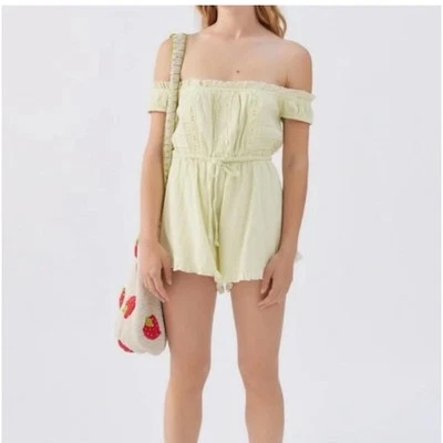 Mameluco a Cuadros Fuera del Hombro UO Evie Urban Outfitters Verde Claro Volantes Talla M Foto 1 de 4