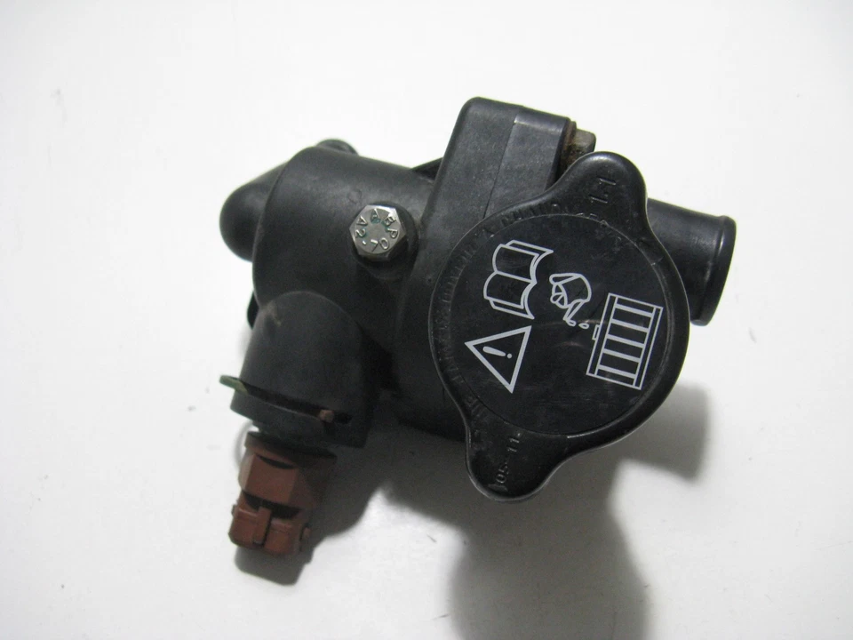 Unidad Termostato Refrigerante Radiador Triumph Tiger 955i, 709EN, 01-03 - Imagen 1 de 1
