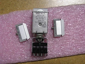 KORRY / BOEING SWITCH 452-0377-004 NSN: 5930-00-225-2319 300-700-0592-004 - Picture 1 of 3