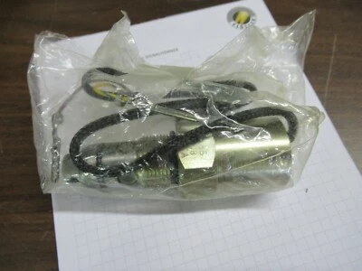 正品捷豹 XJ6 XJ12 XJ40 悬架骑行水平电磁阀 CBC9700 — 第 1/3 张图片