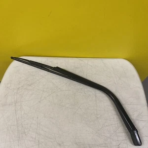 HECKWISCHERARM UND WISCHERBLATT MIT MUTTERABDECKUNG FORD FIESTA 1996-2002 - Bild 1 von 24