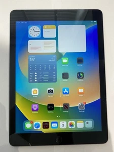 Apple iPad 5th Gen. 32GB, Wi-Fi, 9.7in - Space Grey - Afbeelding 1 van 8