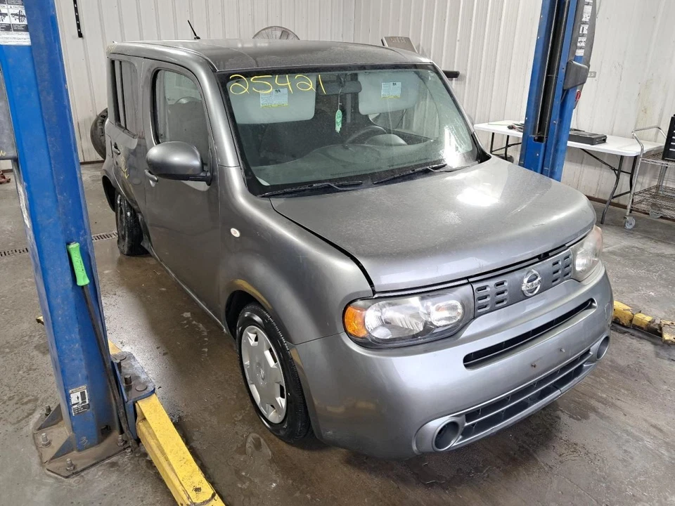 2011 Nissan Cube Passenger Right Fender Used 4DR SUV Gray Local Pick Up Only - Imagem 1 de 4