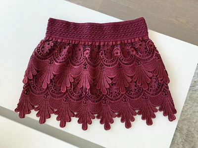 Minifalda Forever 21 Crochet Rojo Borgoña Talla S NUEVA Foto 1 de 4