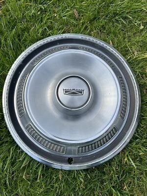 1969-1970 Ford Fairlane Torino Falcon 1971 14 inch hubcaps New Yorker Chrysler Foto 1 de 2
