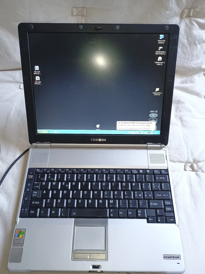 Windows XP Pro Vintage Mini Laptop Toshiba Portege M300 Intel Centrino 120GB Win - Immagine 1 di 3