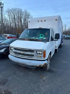 01 02 CHEVY EXPRESS 3500 Alternator - Picture 1 of 7