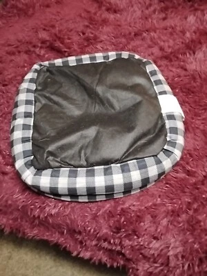 pet bed - Image 1 of 2