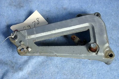 ПРАВЫЙ кронштейн 1983 Yamaha Virago XV920 K XV 920  - Изображение 1 из 2