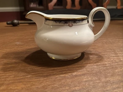 Royal Doulton Bone China Rhodes Gravy Boat Foto 1 de 3