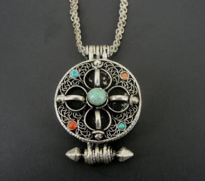 Collar Colgante Caja Pastillero Alijo Plata Esterlina Piedras Coral y Turquesa De Colección Foto 1 de 4